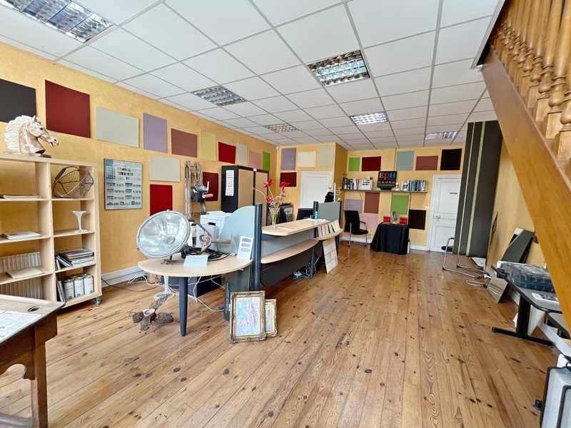 Local commercial à Gisors — 165 m²