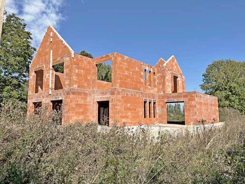 Terrain à Thilliers En Vexin — 184 m²